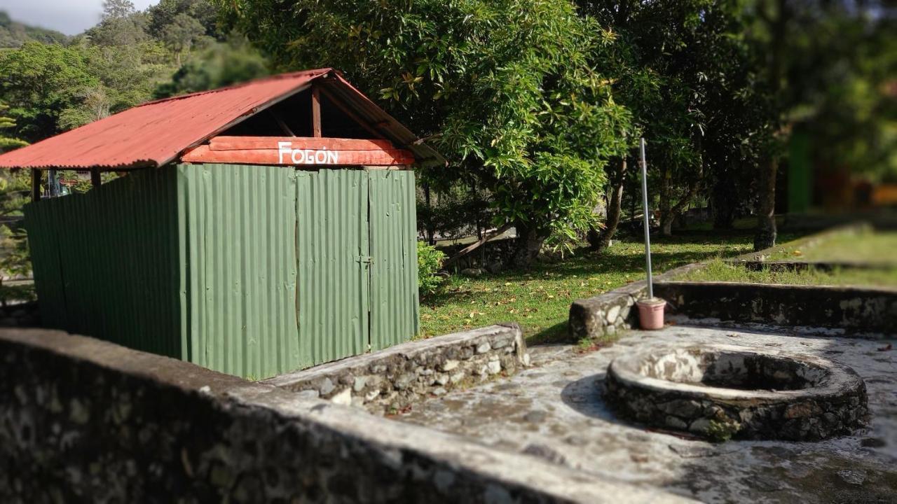 Conrado'S Guesthouse B&B Las Avispas Exterior photo