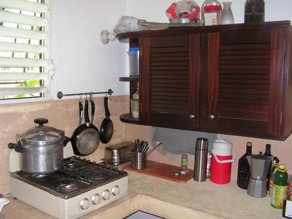 Conrado'S Guesthouse B&B Las Avispas Room photo